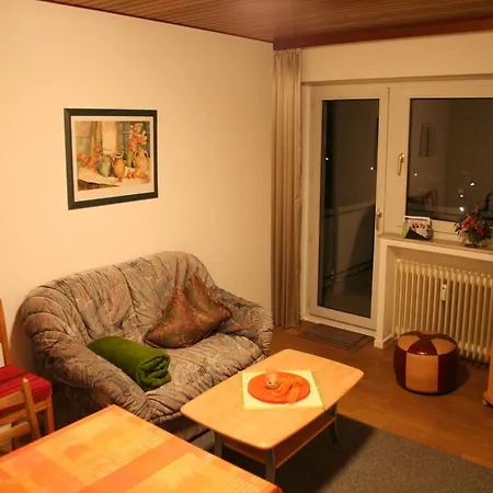 Serene In Meschede With Balcony شقة Grevenstein