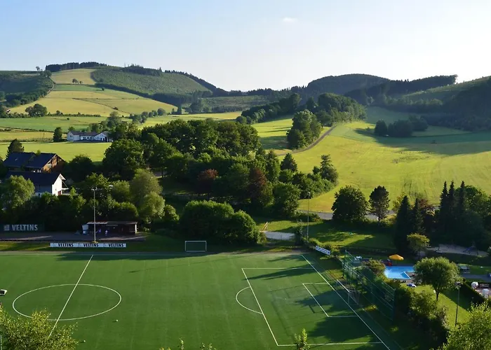 Serene In Meschede With Balcony 公寓 Grevenstein