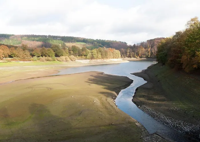 Serene In Meschede With Balcony 公寓 *