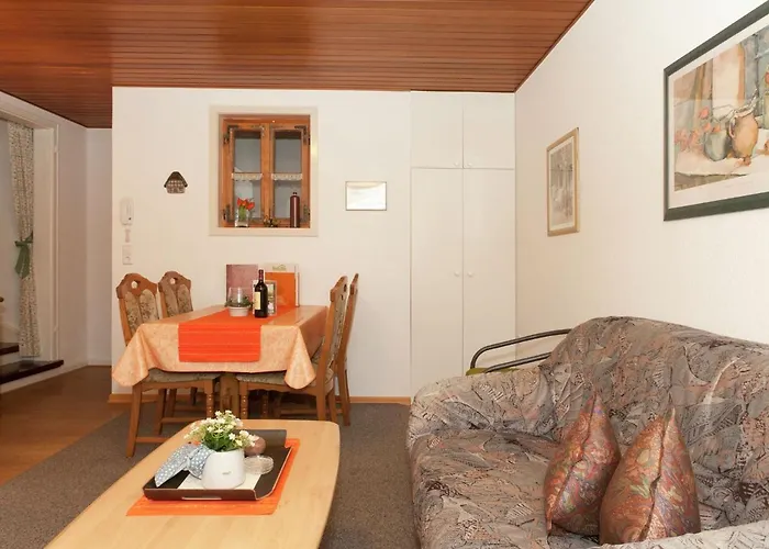 Serene In Meschede With Balcony 公寓 Grevenstein