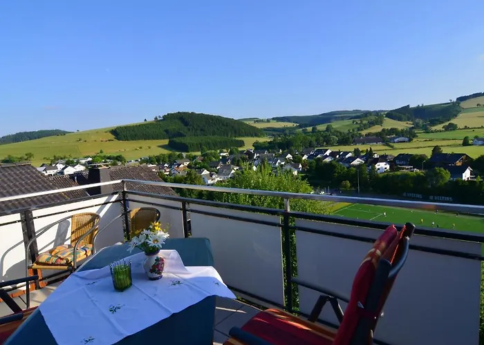 Serene In Meschede With Balcony 公寓 *